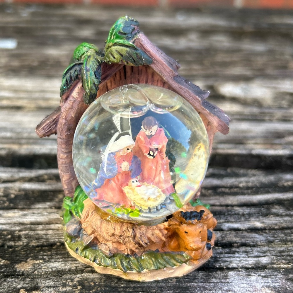 Vintage Nativity Scene Snow Globe